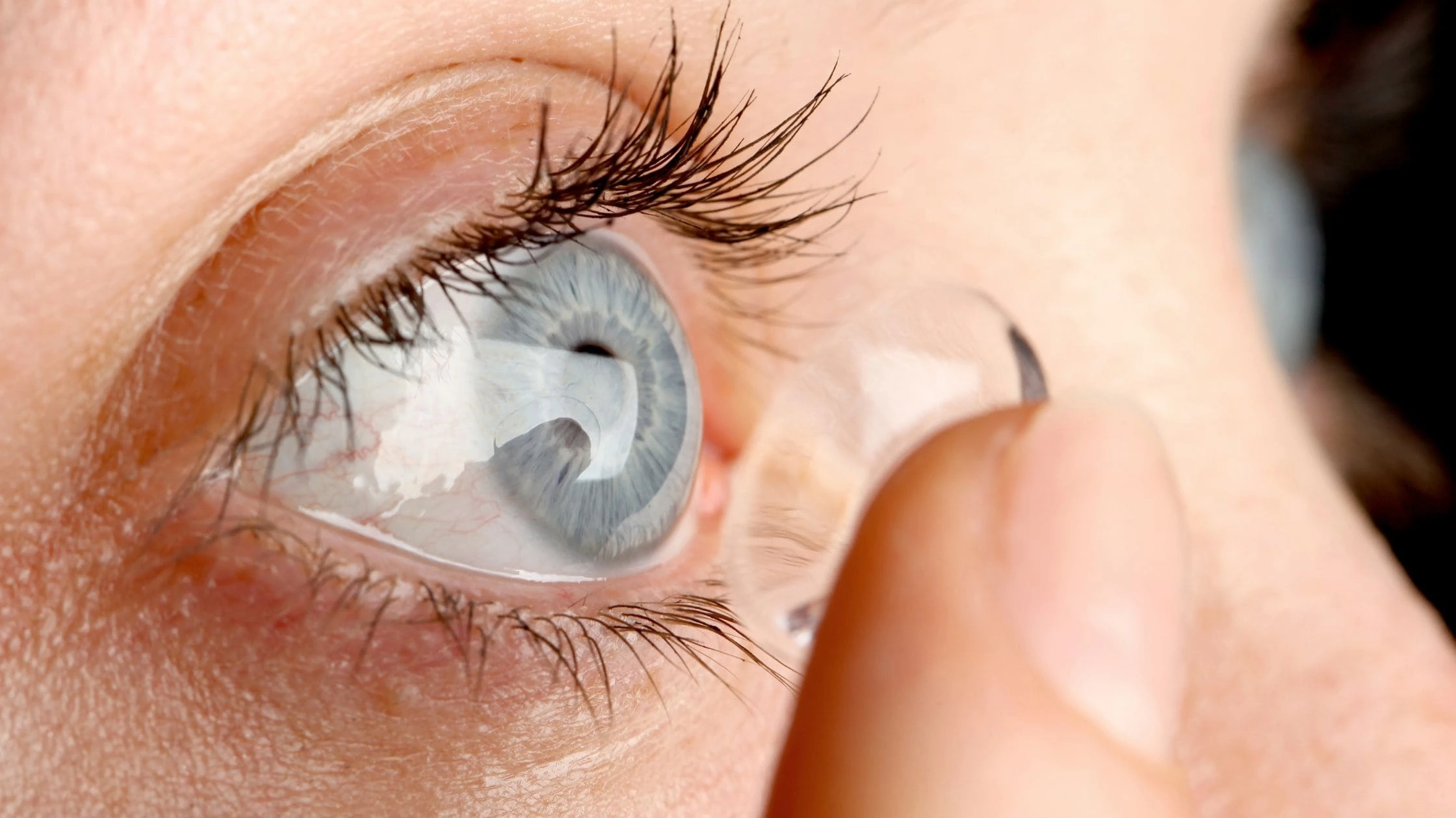 Difference between Toric Lenses and Regular Lenses - Baumrindeye